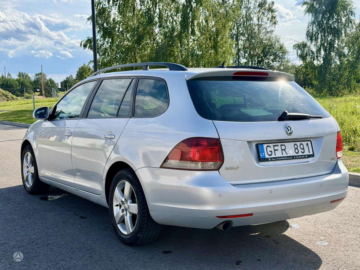 Volkswagen Golf - 5