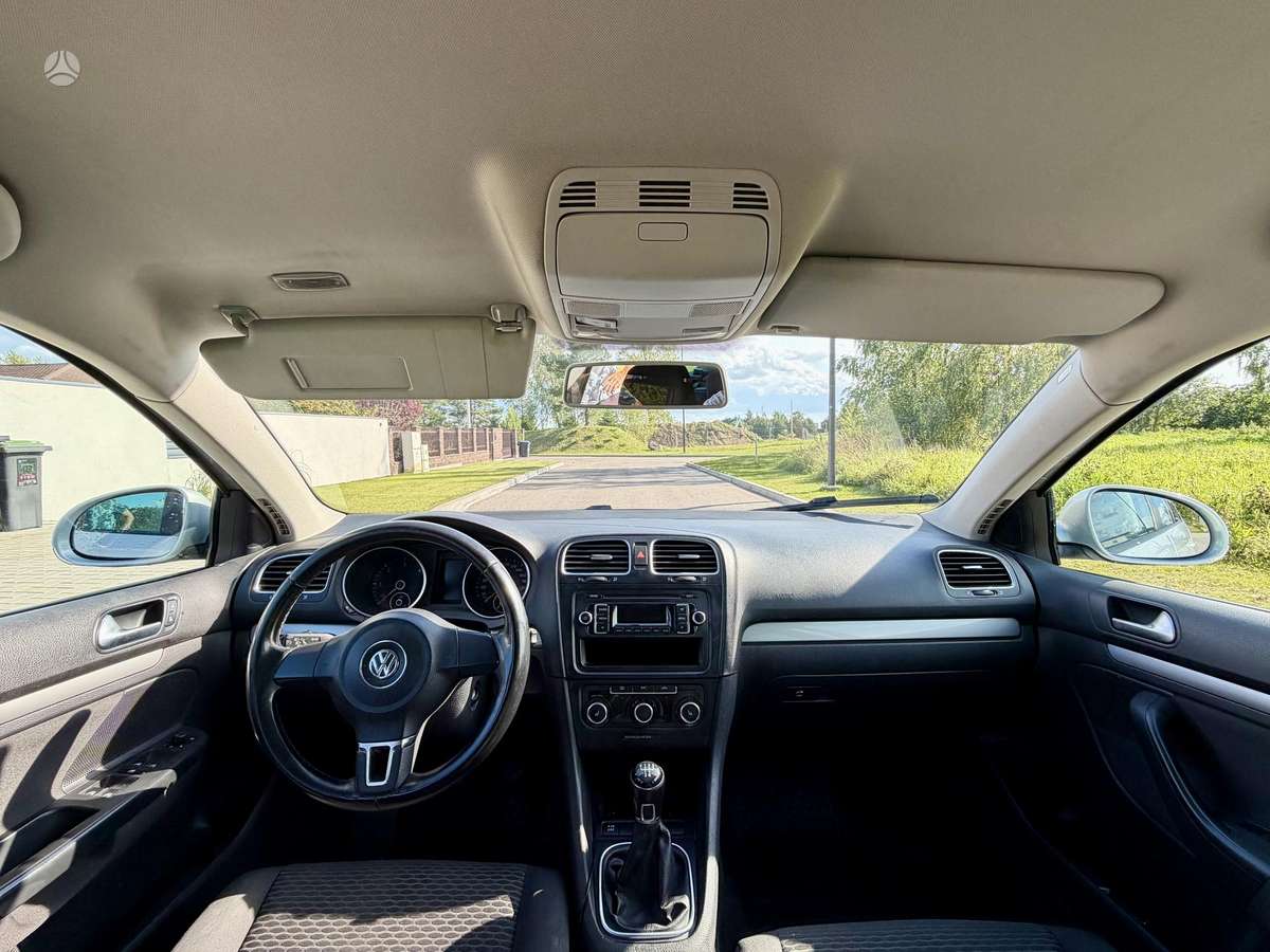 Volkswagen Golf - 9