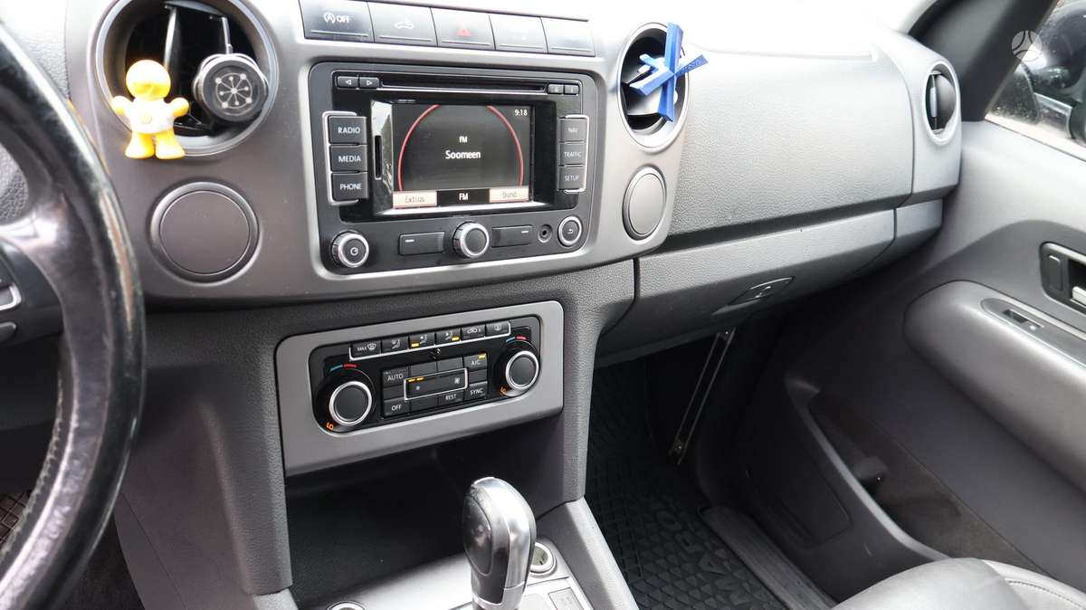 Volkswagen Amarok - 12