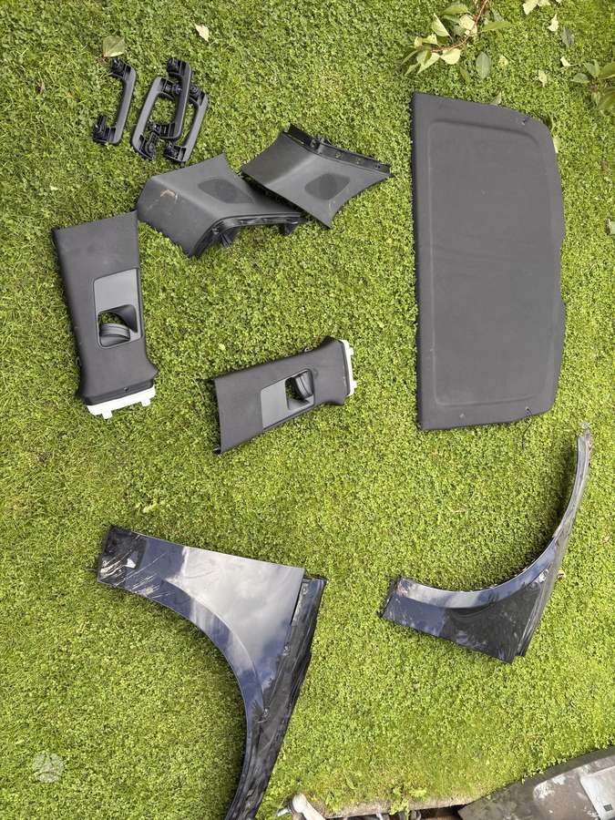 Porsche Macan body parts