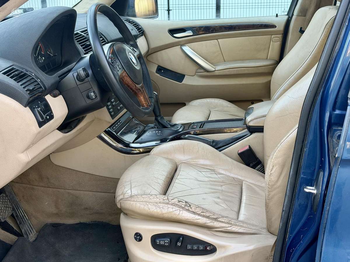 BMW X5, 2.9 l., off-road / crossover