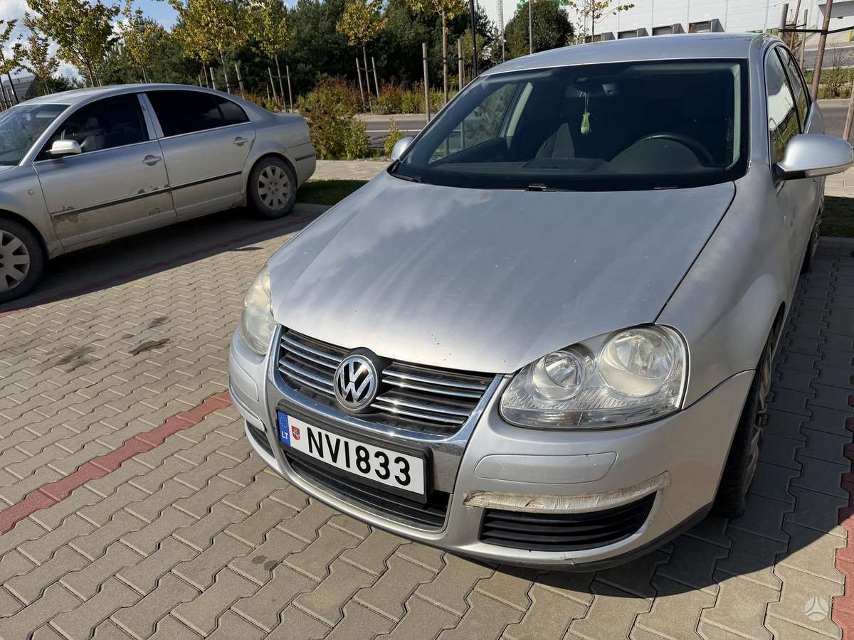 Volkswagen Jetta - 3