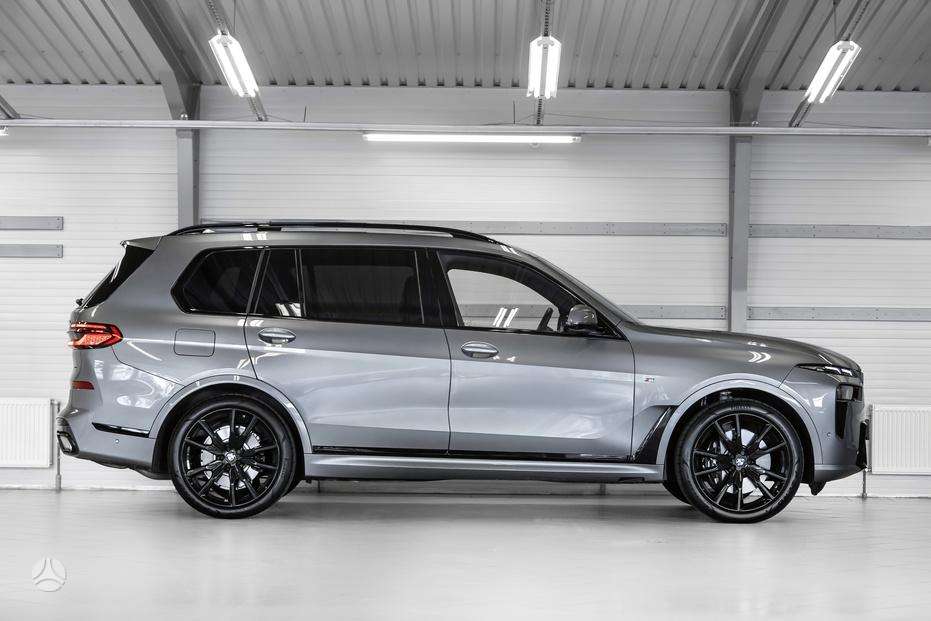 BMW X7, Внедорожник / Кроссовер