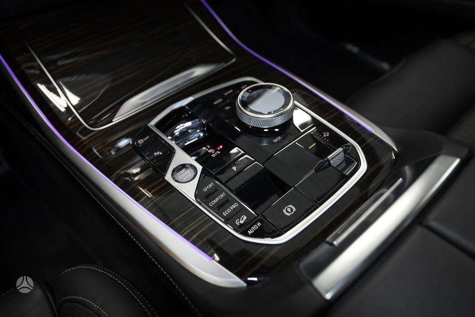 BMW X7, Внедорожник / Кроссовер