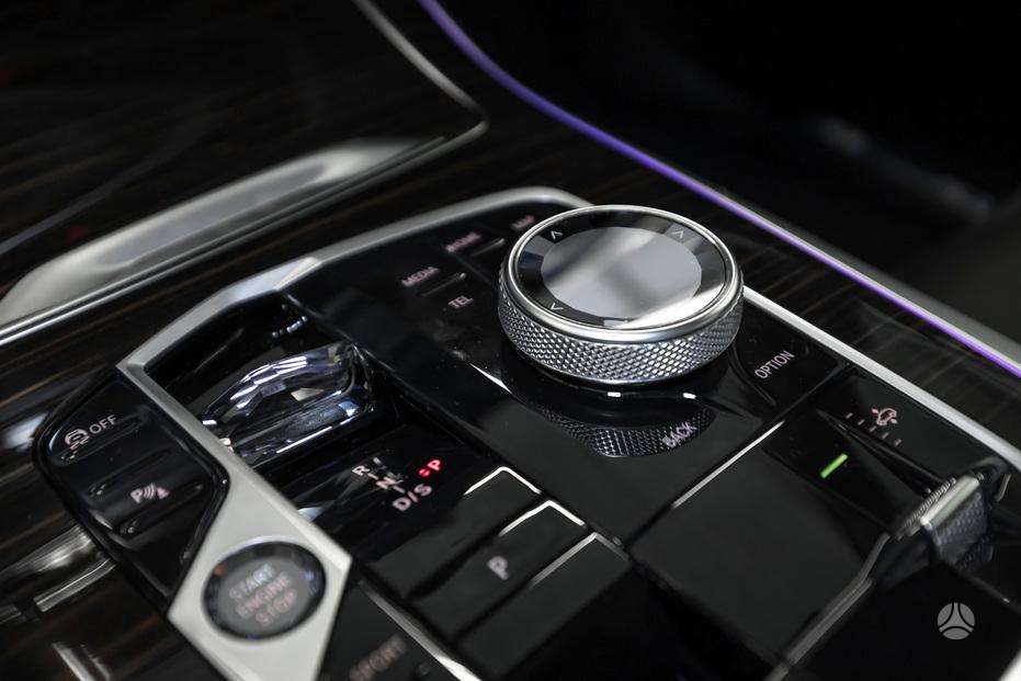 BMW X7, Внедорожник / Кроссовер