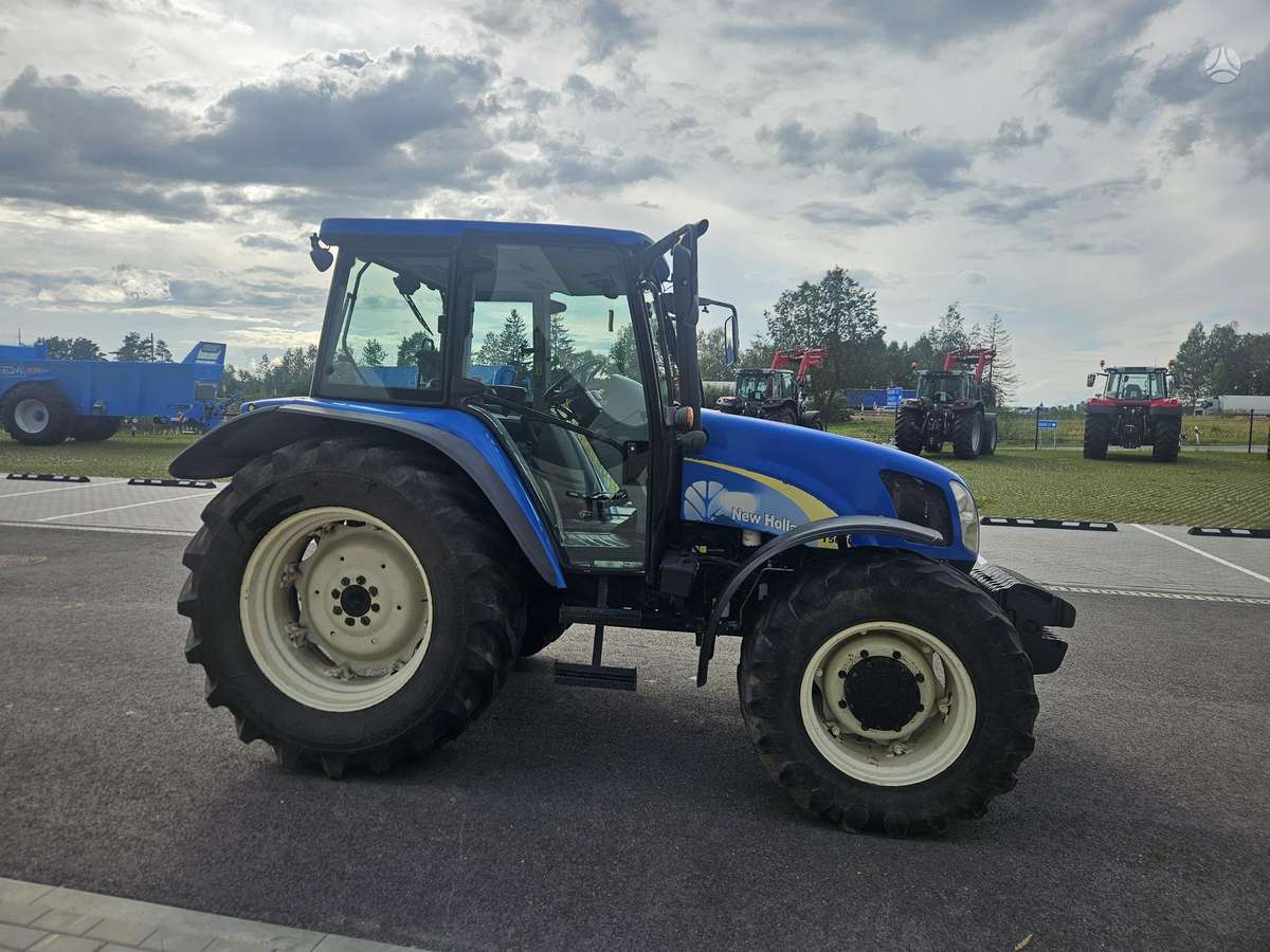New Holland T5070, tractors
