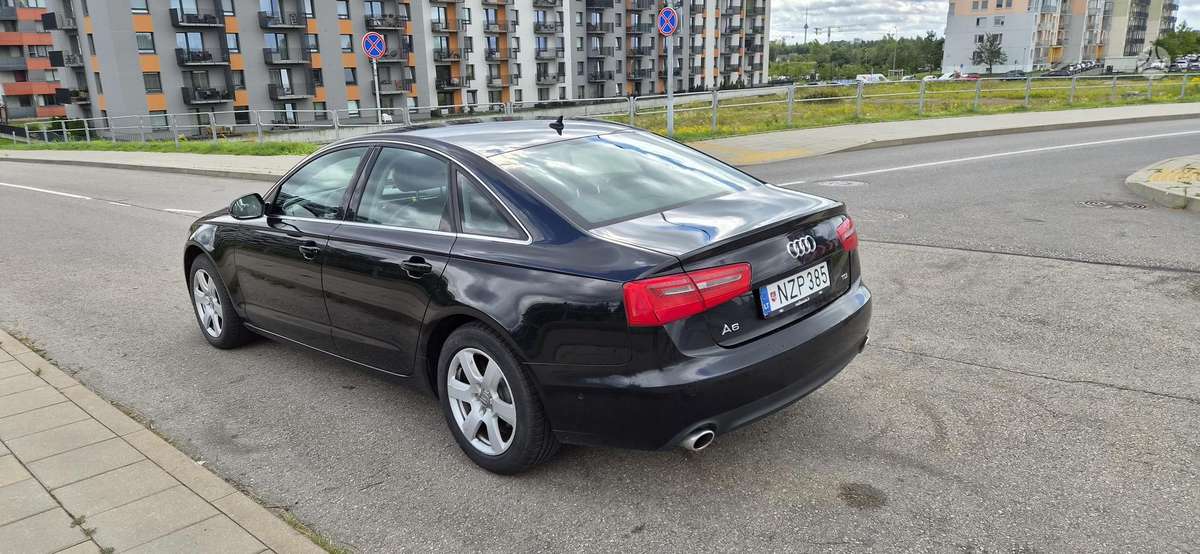 Audi A6, 3.0 l., Седан