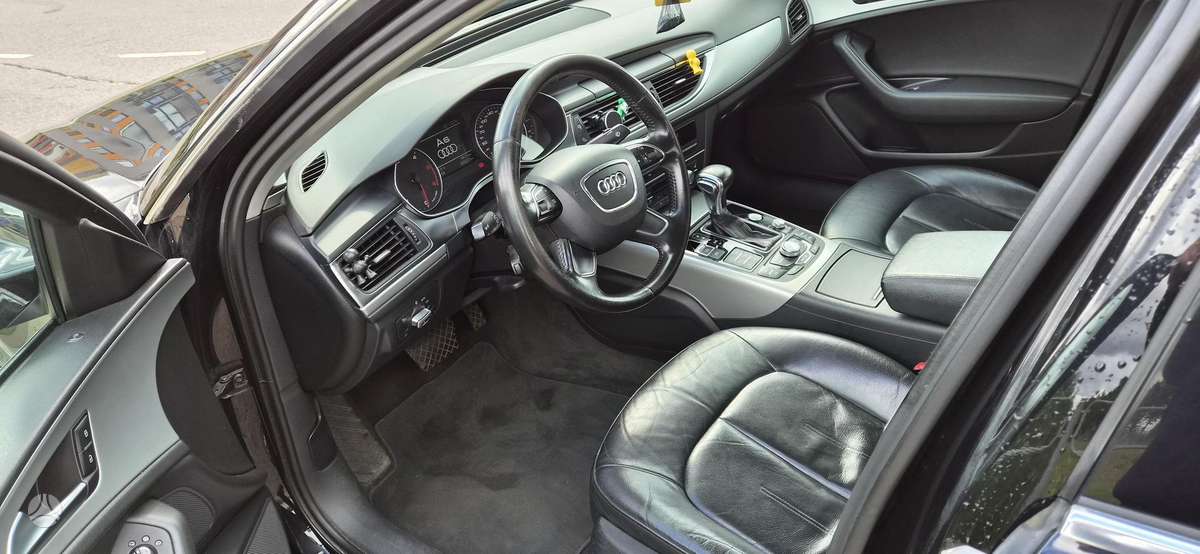 Audi A6, 3.0 l., Седан