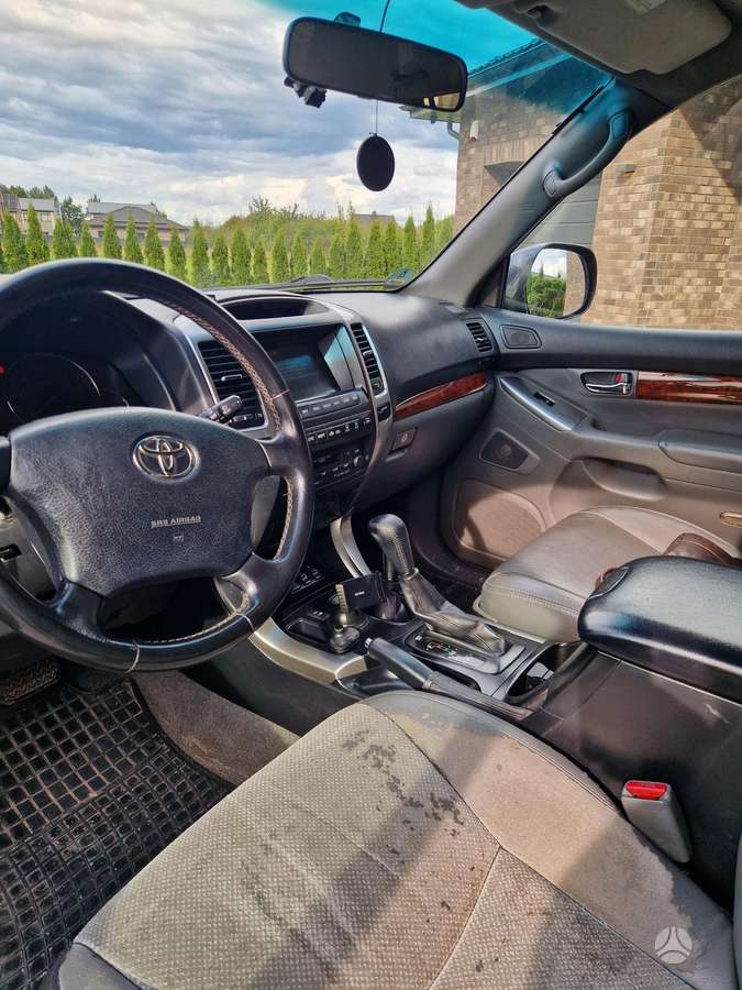 Toyota Land Cruiser - 6