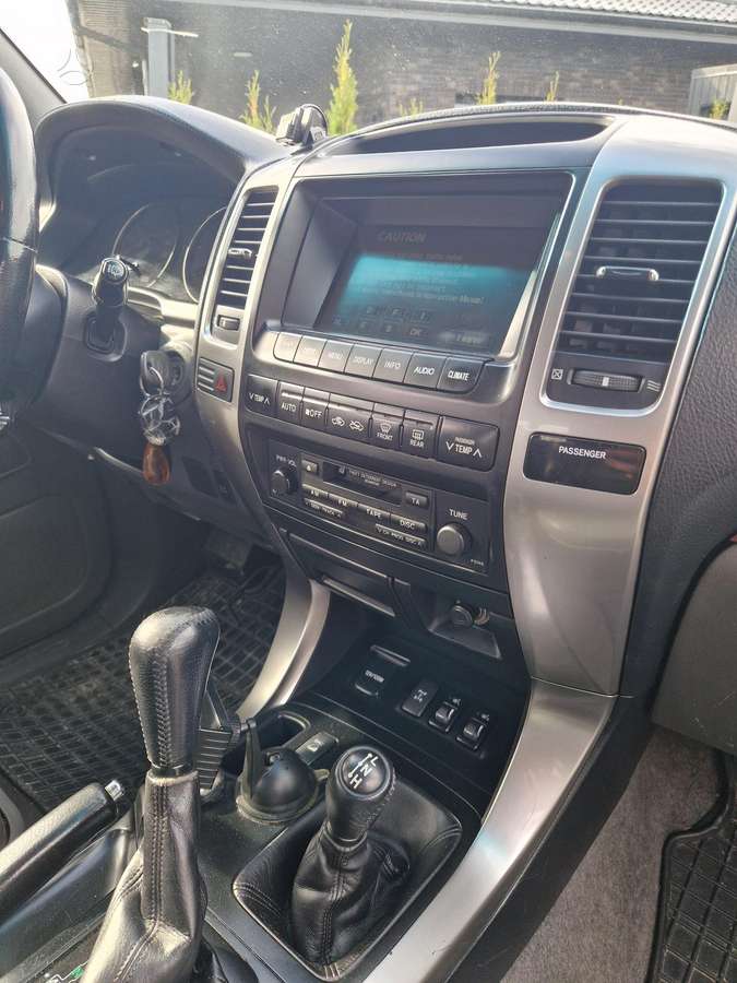Toyota Land Cruiser - 9