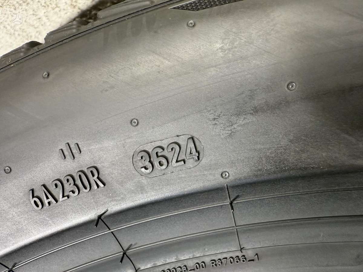 Pirelli PZero winter2//2024m, winter 255/45 R20