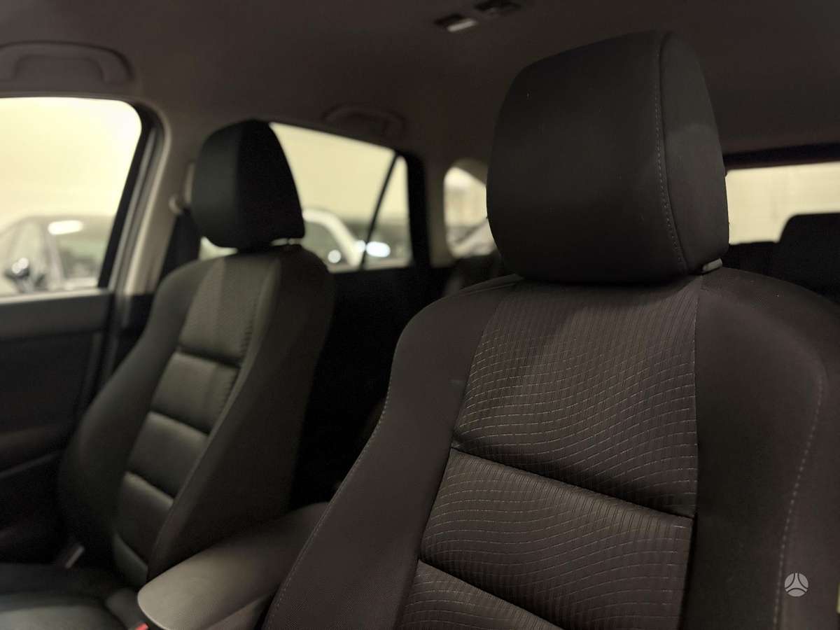 Mazda CX-5, 2.2 l., off-road / crossover