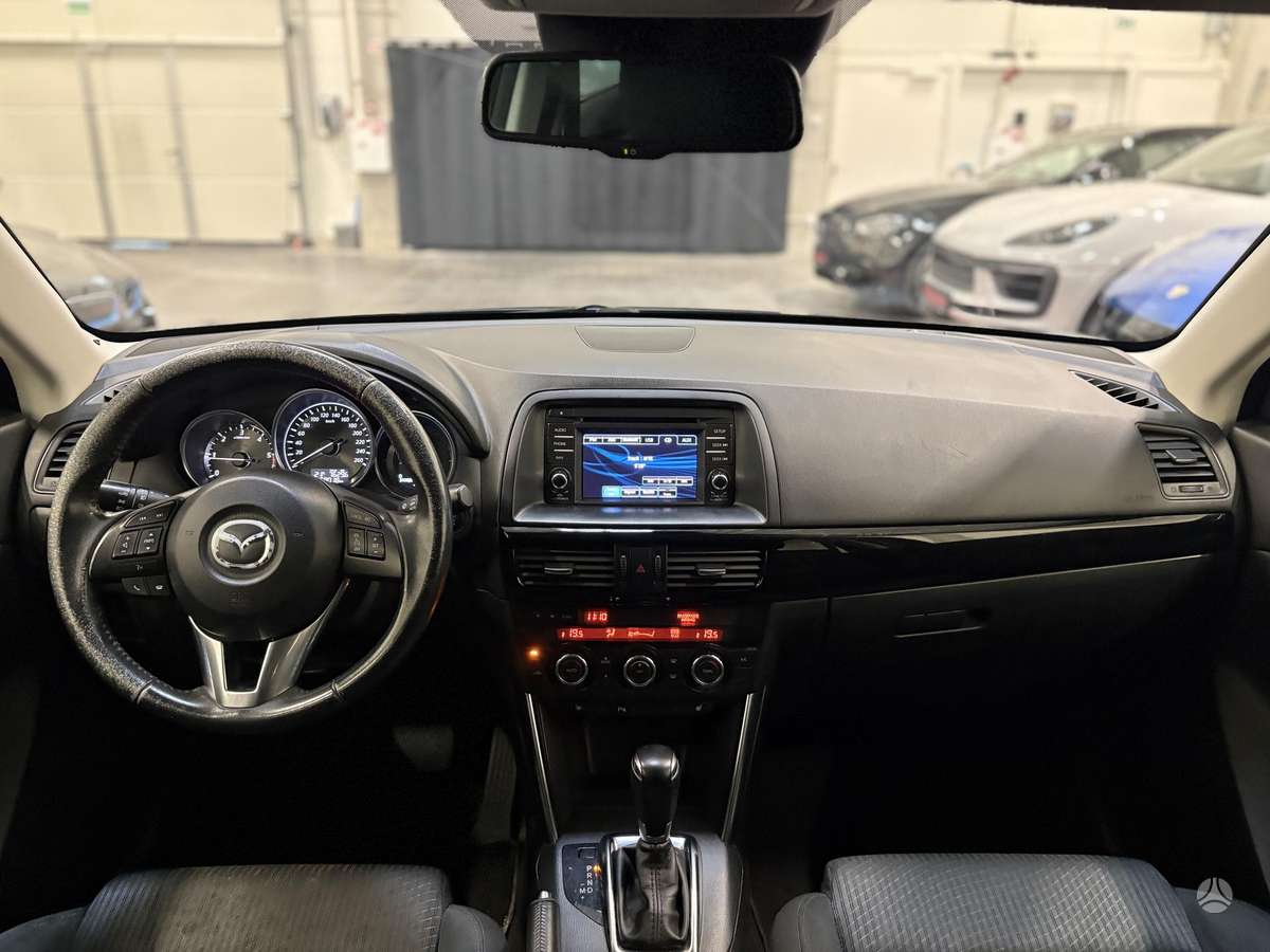 Mazda CX-5, 2.2 l., off-road / crossover