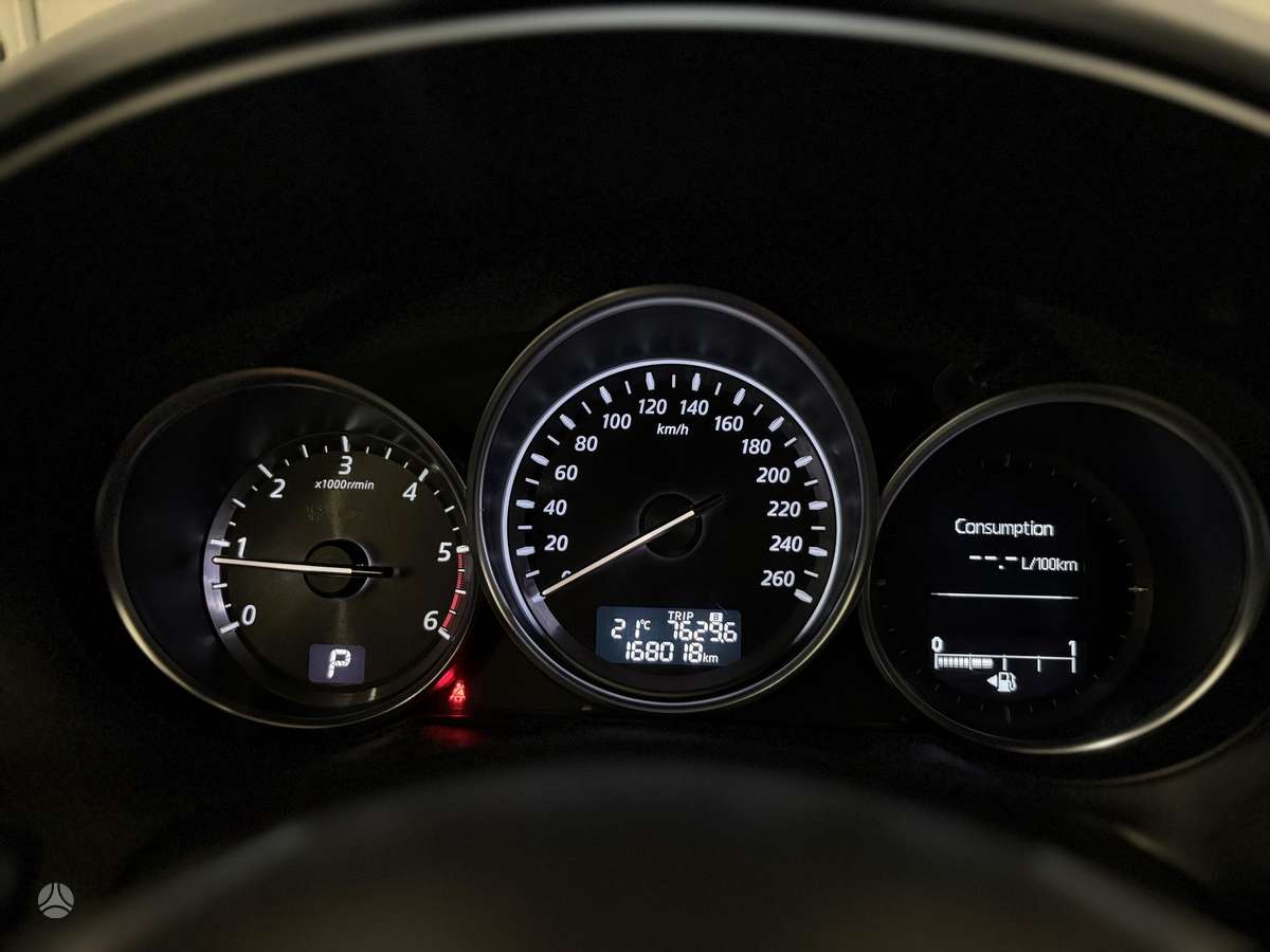 Mazda CX-5, 2.2 l., off-road / crossover
