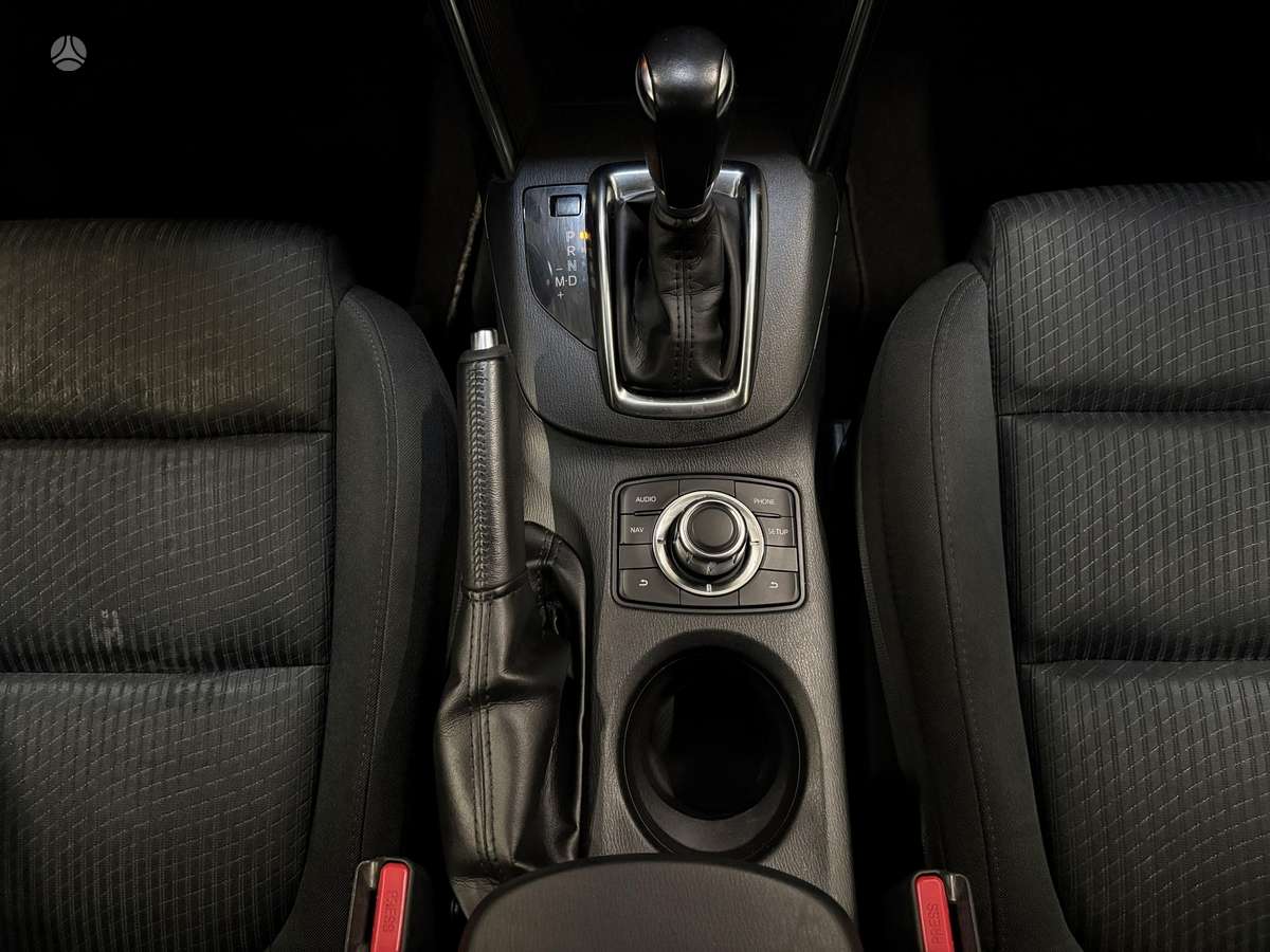 Mazda CX-5, 2.2 l., off-road / crossover
