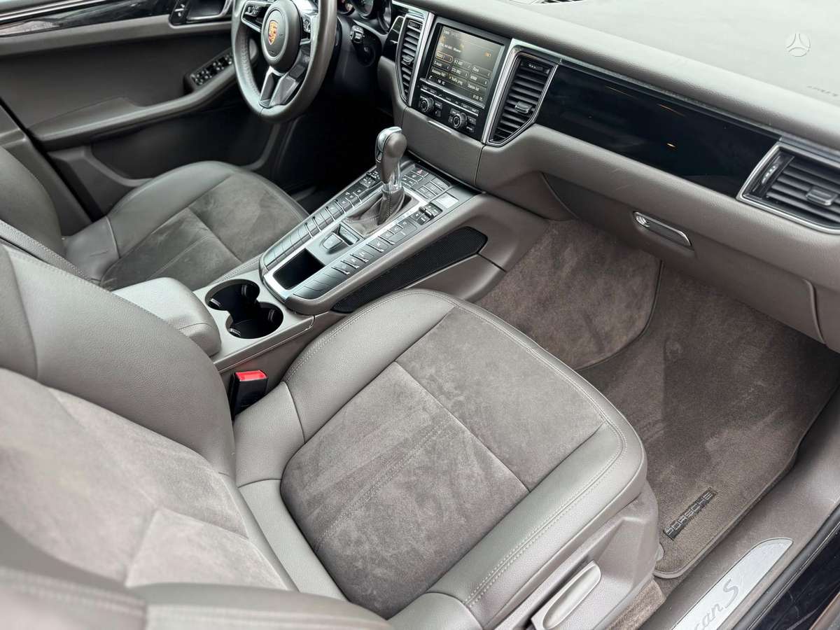 Porsche Macan - 10