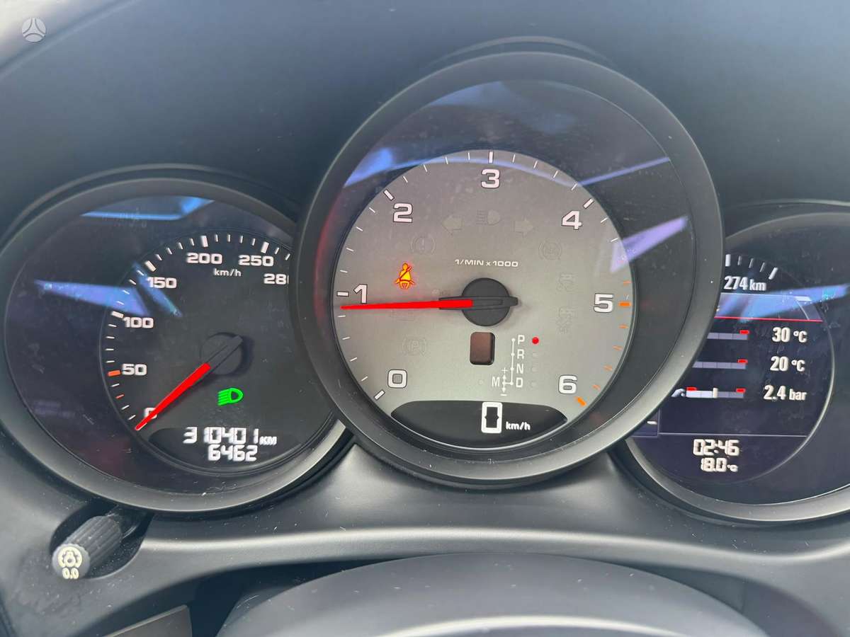 Porsche Macan - 12