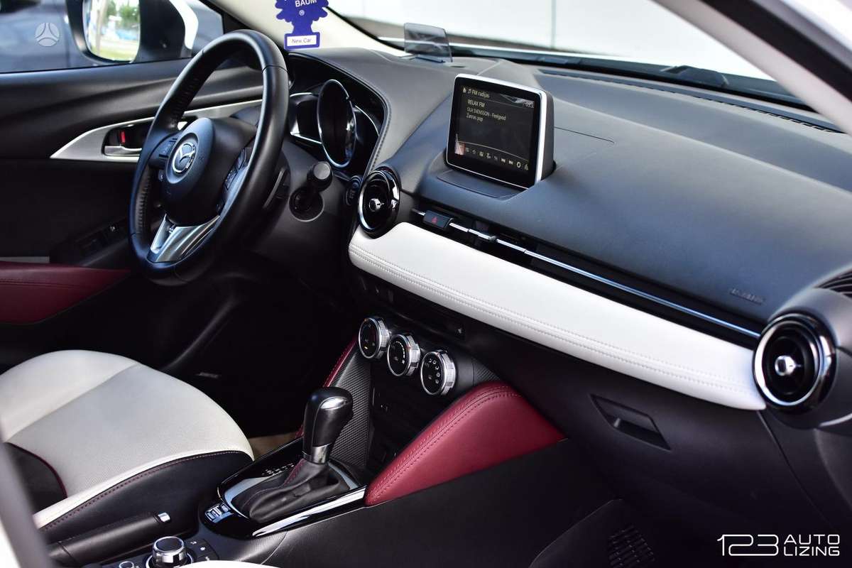 Mazda CX-3, 2.0 l., off-road / crossover