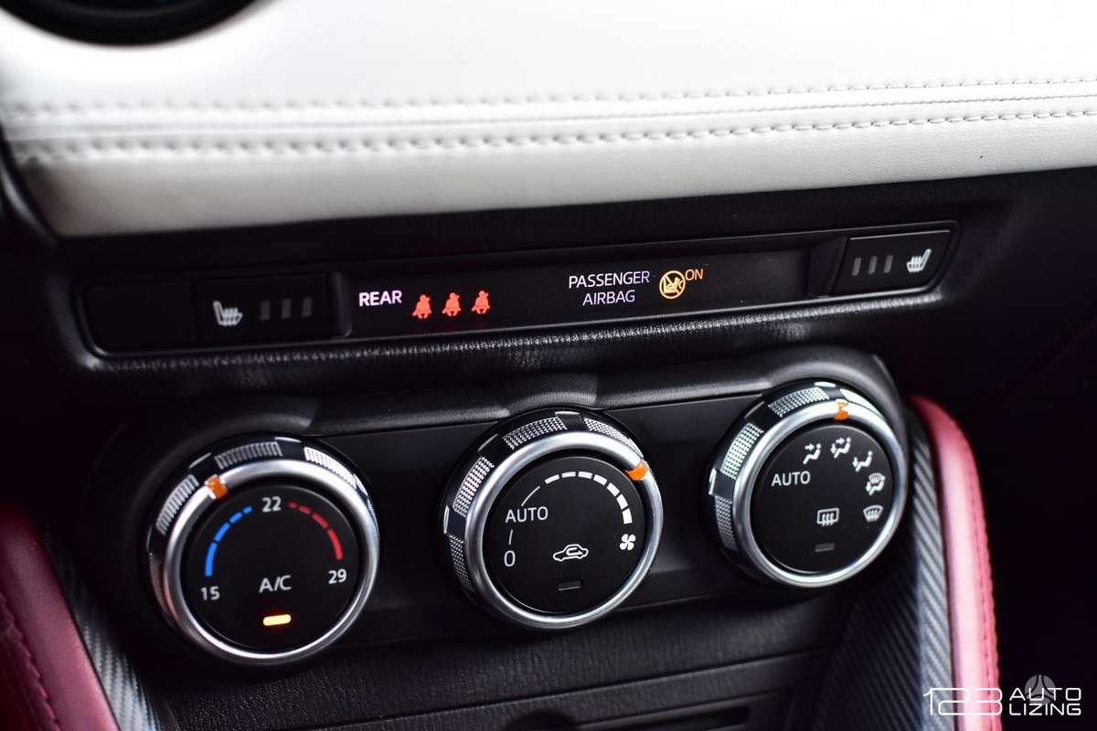 Mazda CX-3, 2.0 l., Внедорожник / Кроссовер