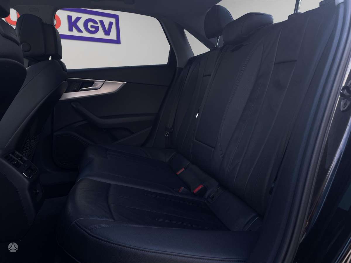 Audi A4, 2.0 l., Седан