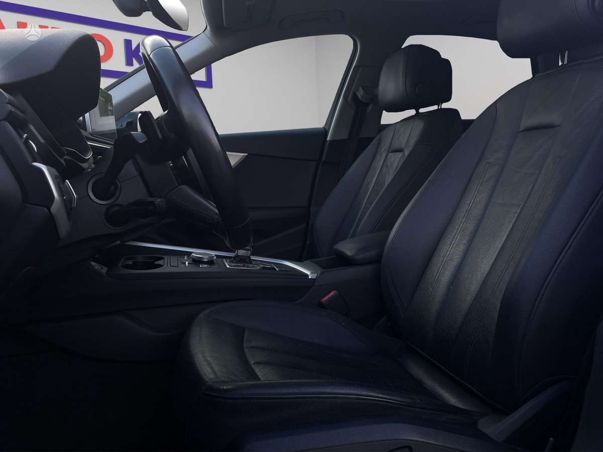 Audi A4, 2.0 l., Седан