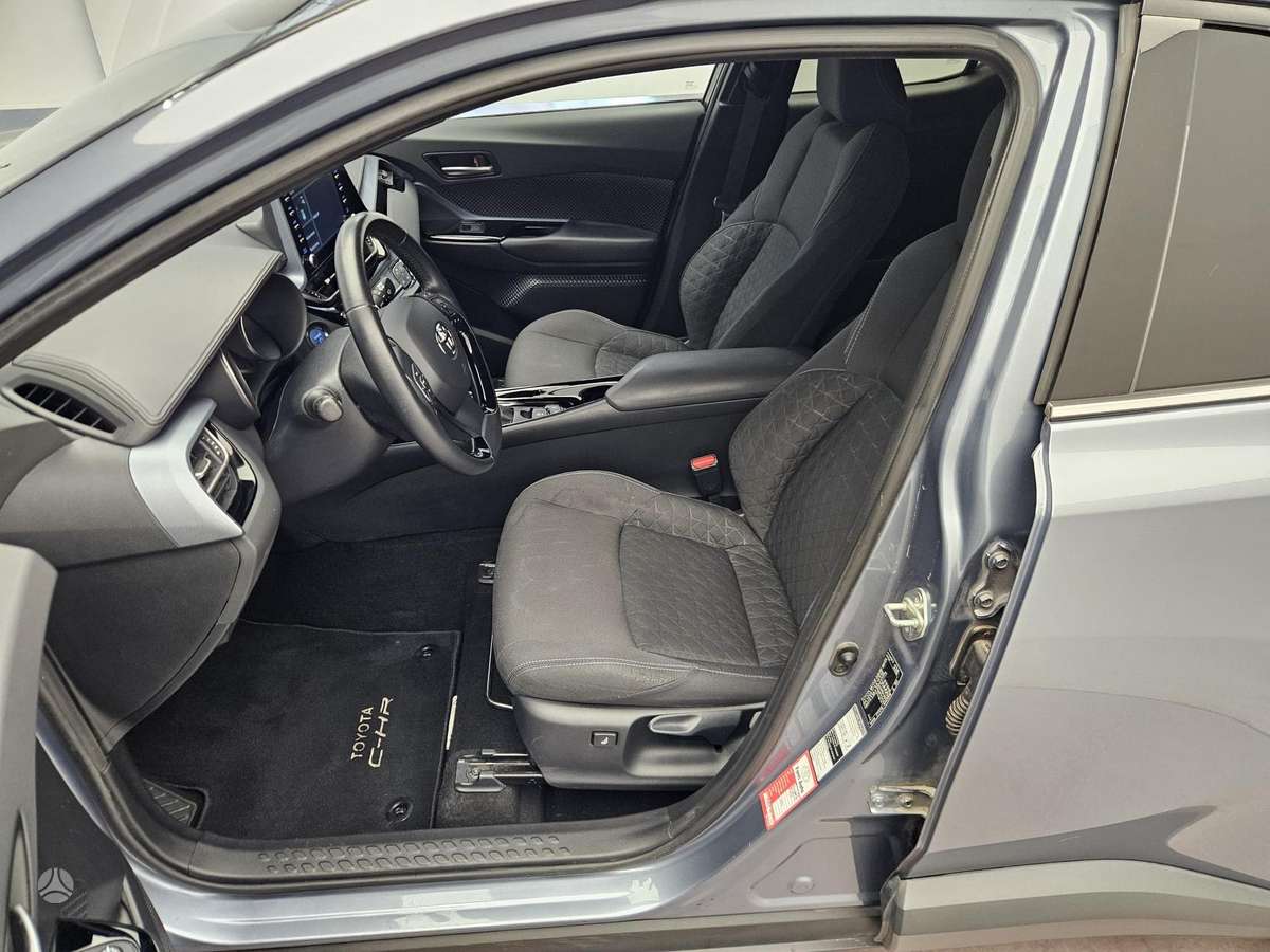Toyota C-HR - 9