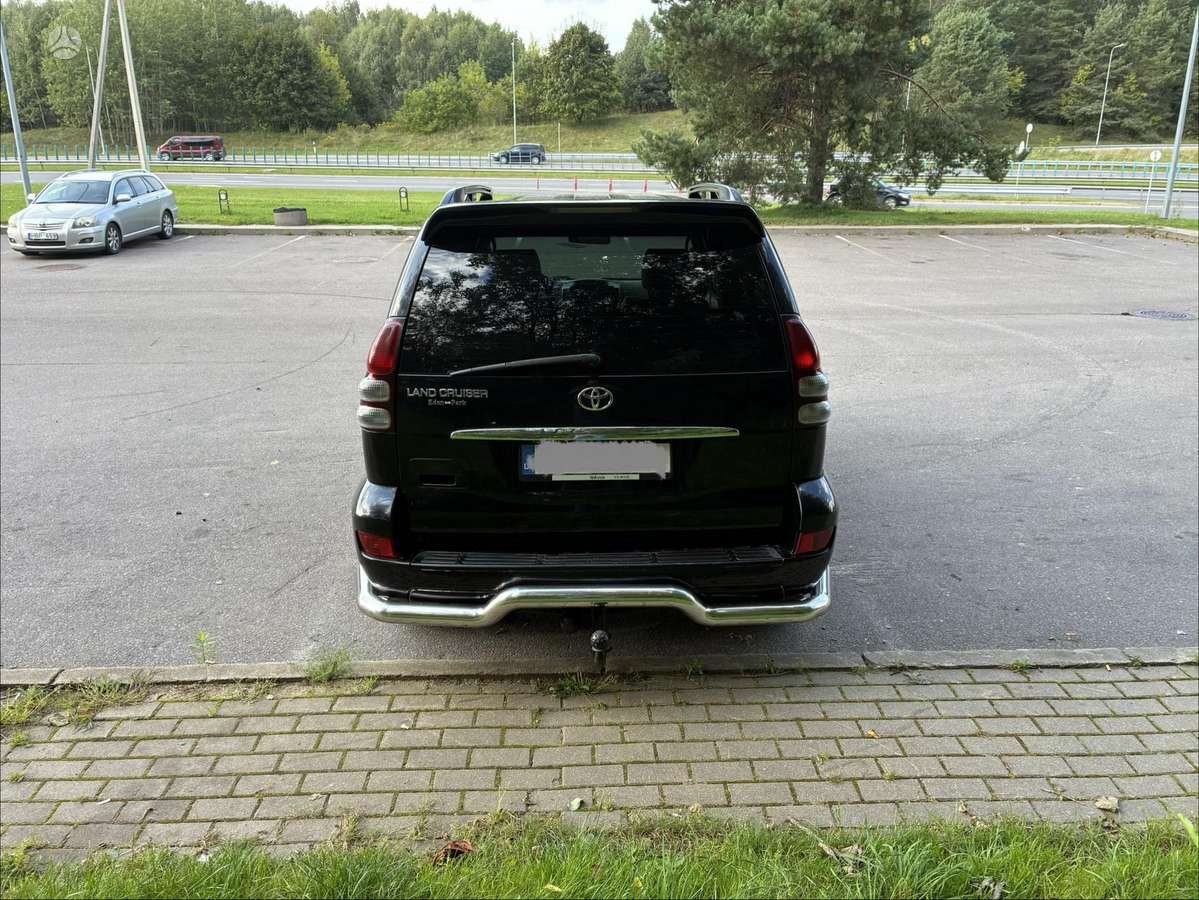 Toyota Land Cruiser - 6