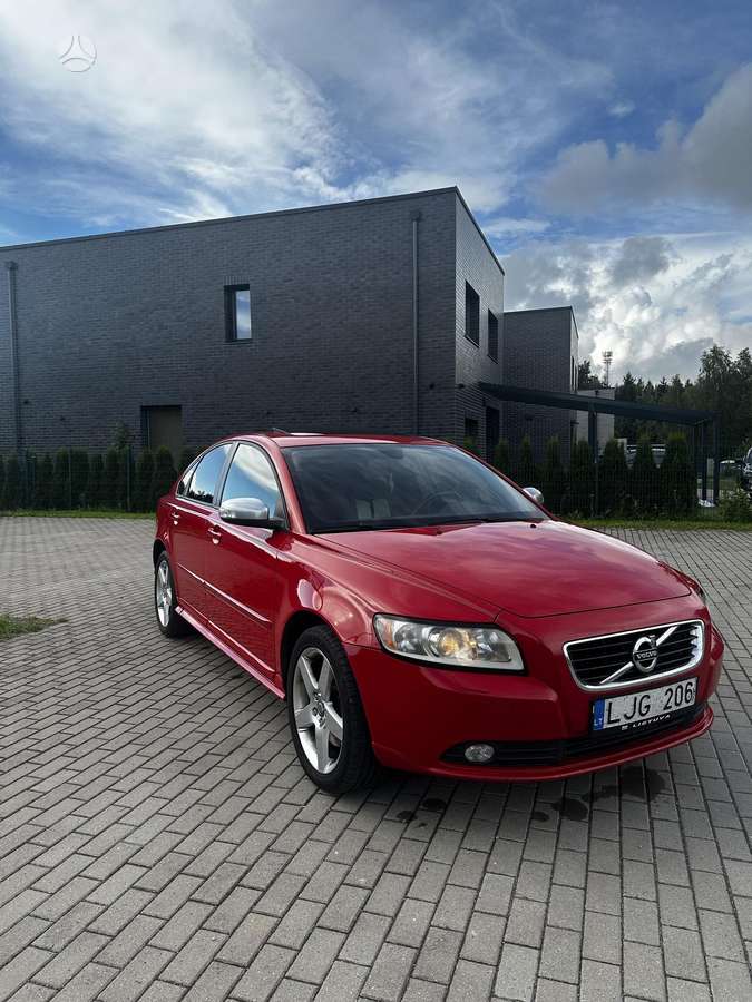 Volvo S40 - 1