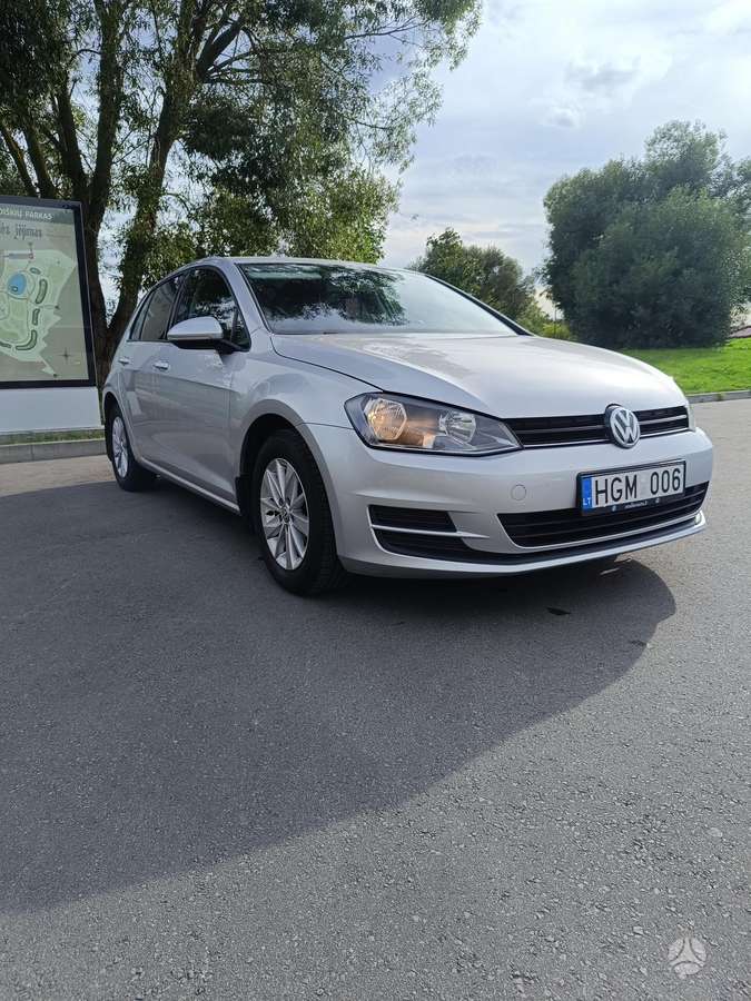 Volkswagen Golf - 2