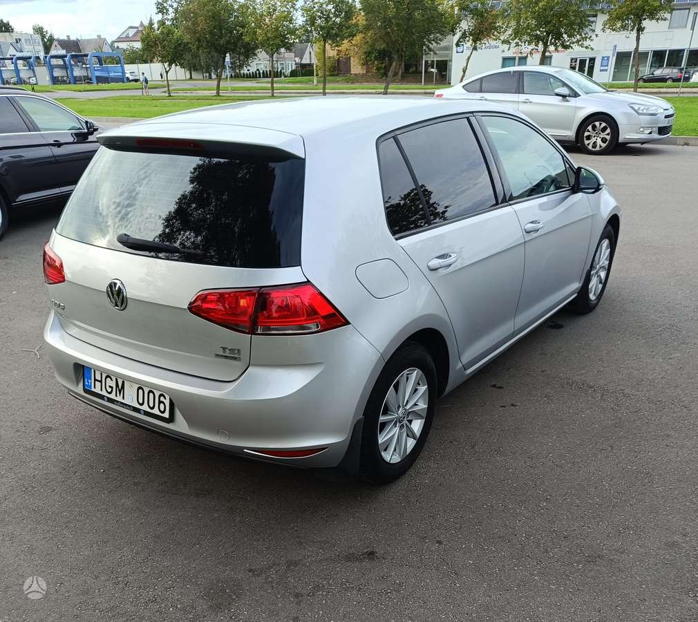 Volkswagen Golf - 4