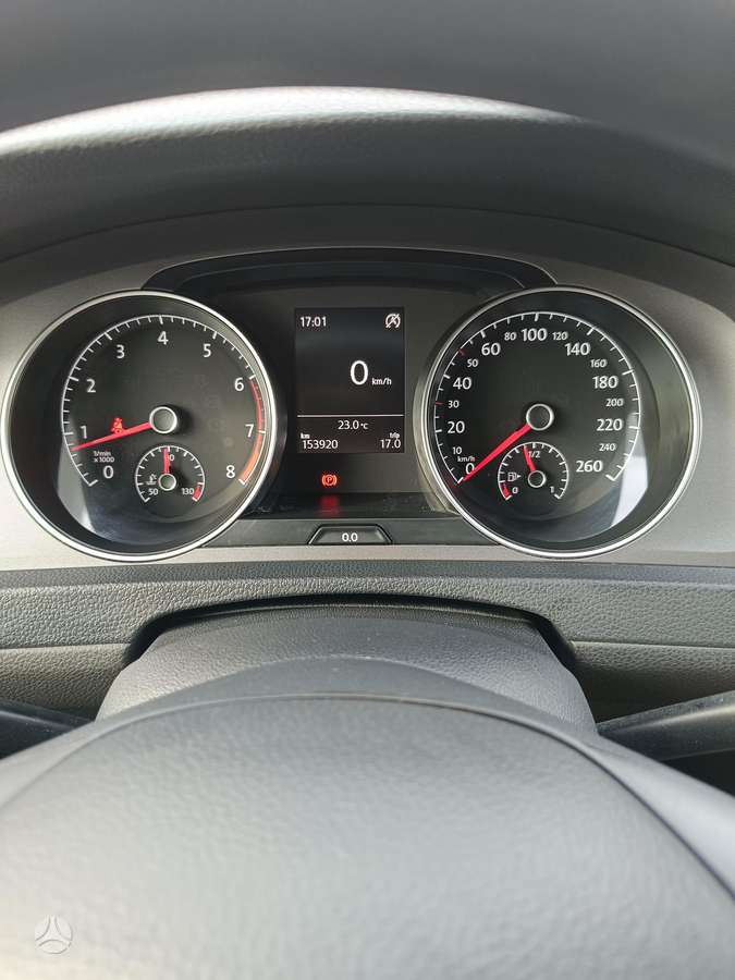 Volkswagen Golf - 9