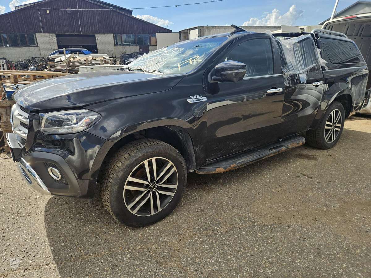 Mercedes-Benz X350