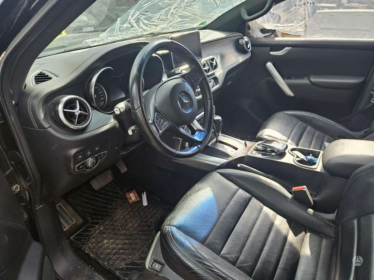 Mercedes-Benz X350