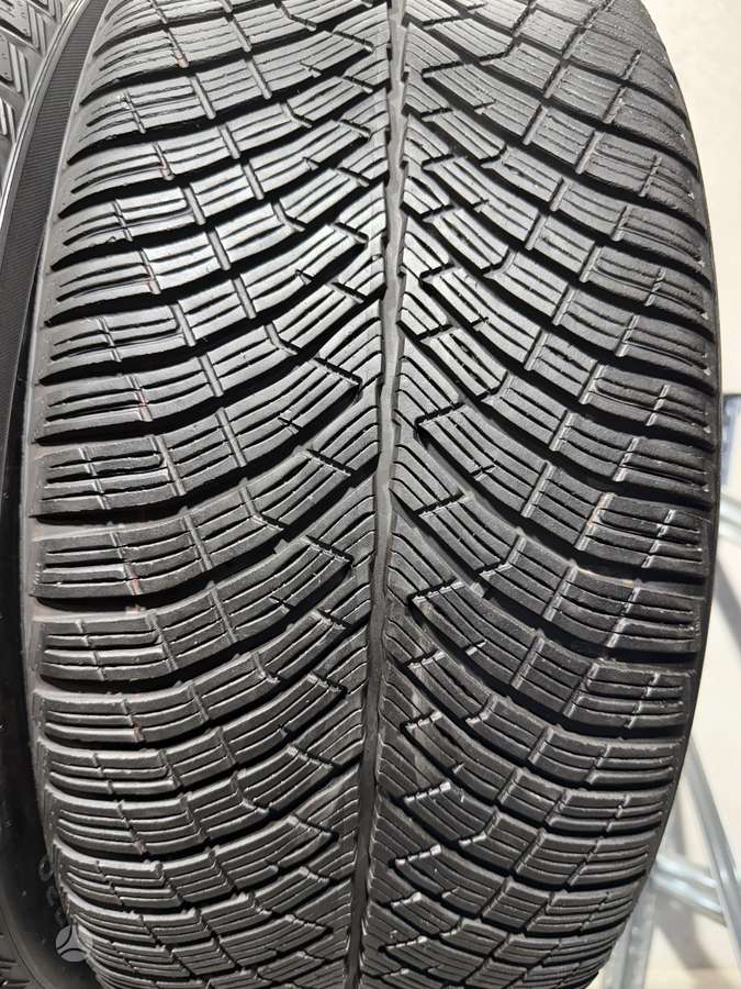 Pirelli PZero winter2/2024m, зимние 255/45 R20