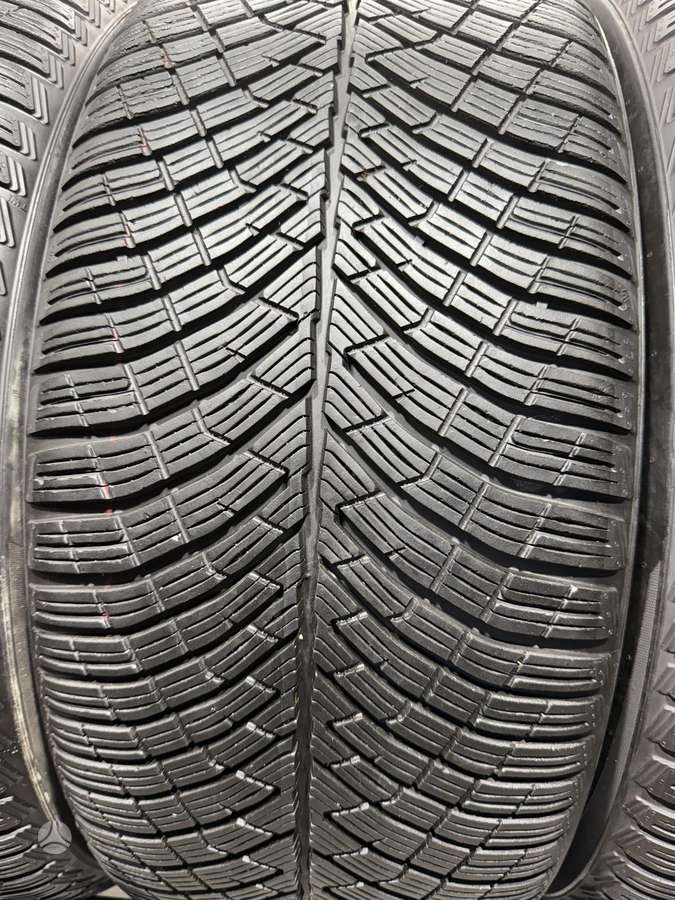 Pirelli PZero winter2/2024m, зимние 255/45 R20