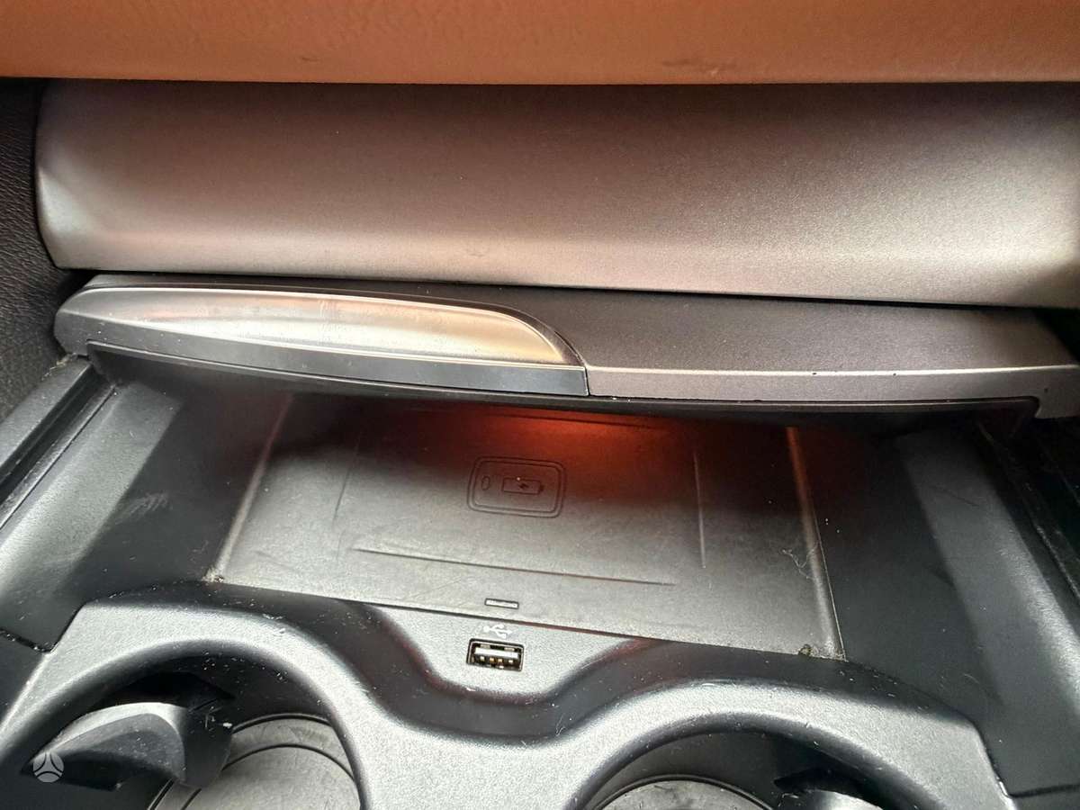 BMW 520, 2.0 l., Седан