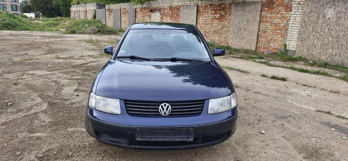 Volkswagen Passat - 2