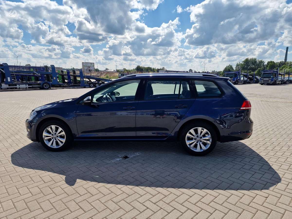 Volkswagen Golf - 4