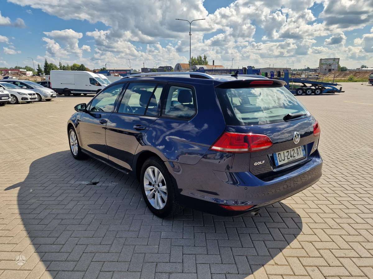 Volkswagen Golf - 5