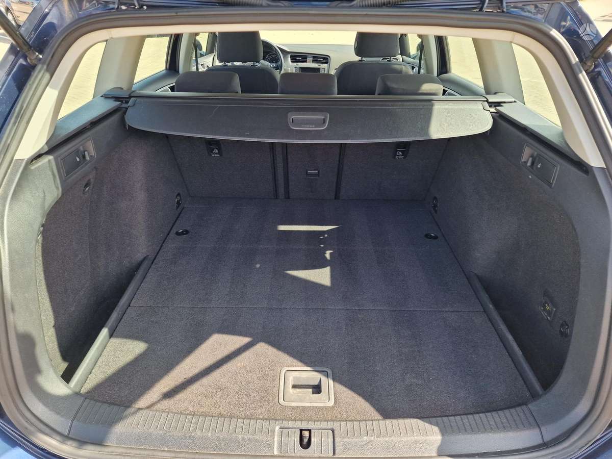 Volkswagen Golf - 12