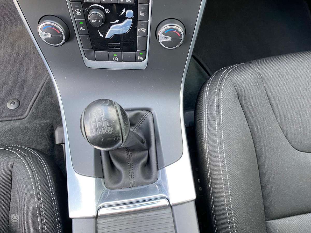 Volvo V60, 2.0 l., Универсал