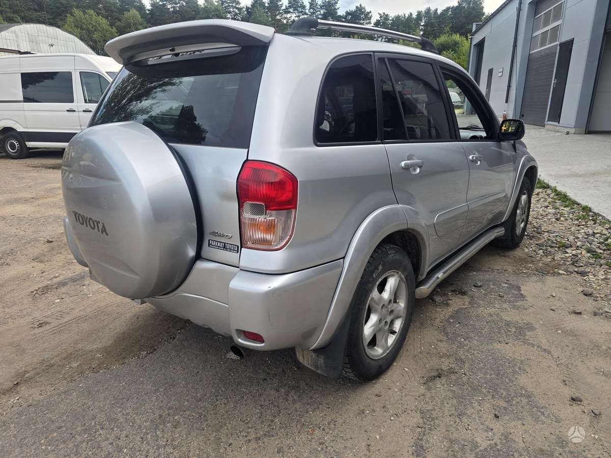 Toyota RAV4 - 3