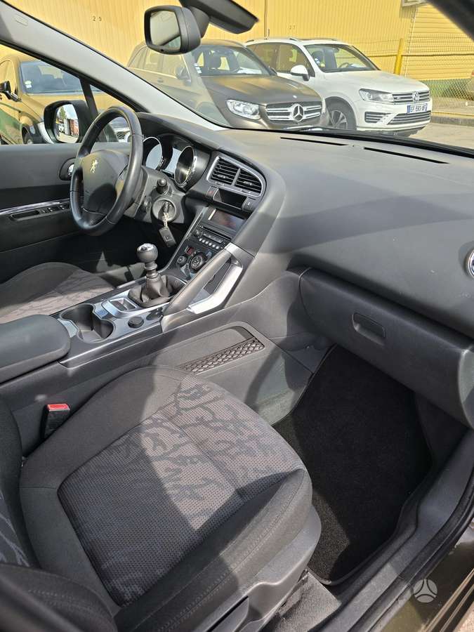 Peugeot 3008 - 9
