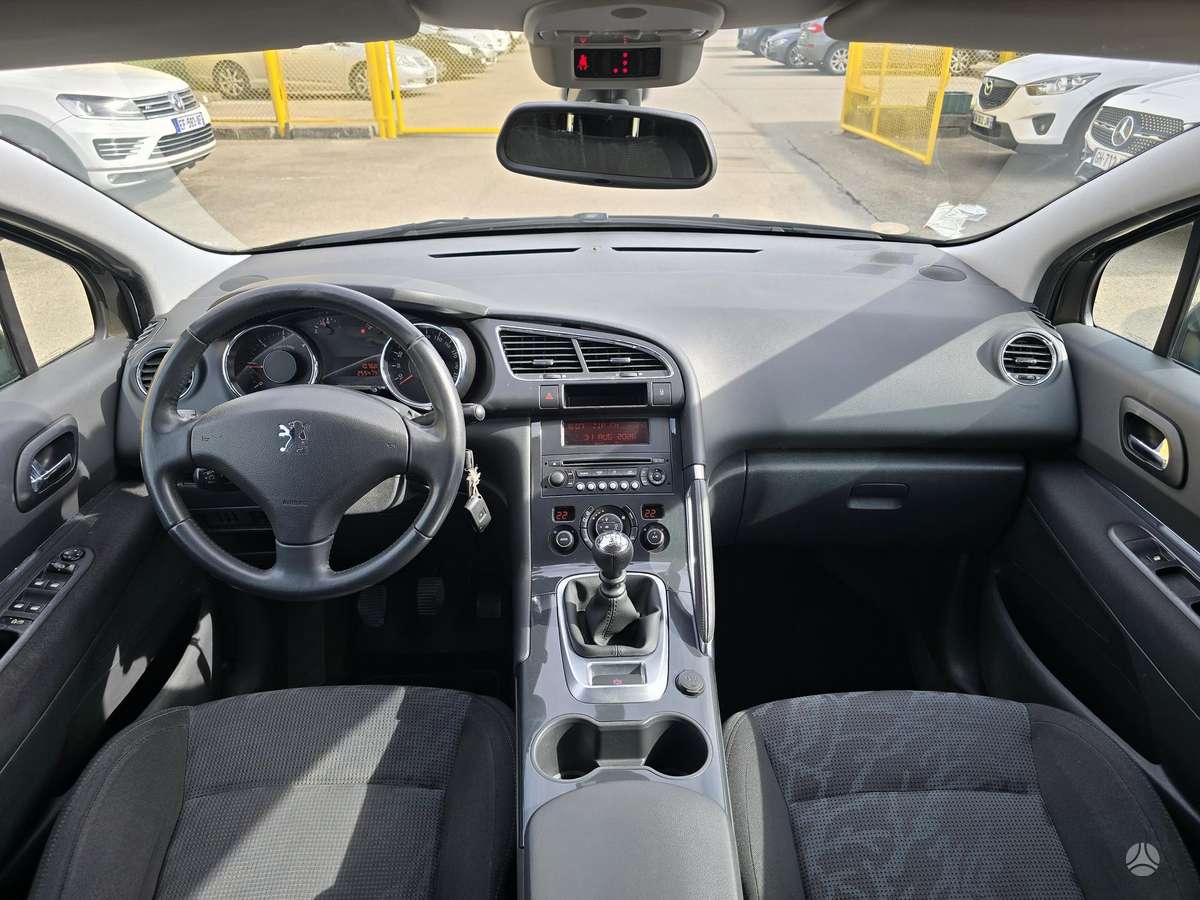 Peugeot 3008 - 11
