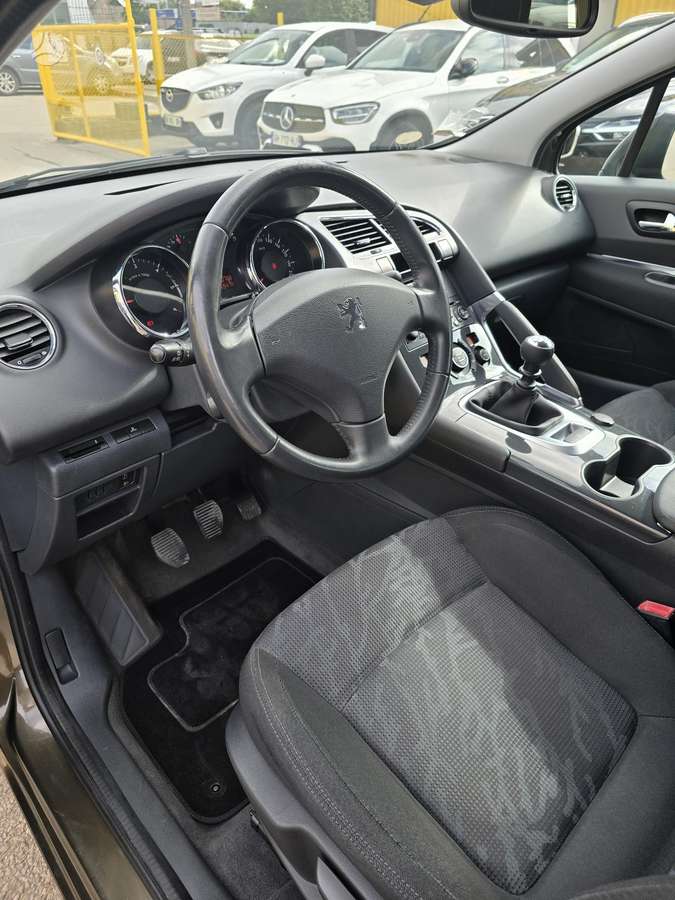 Peugeot 3008 - 12