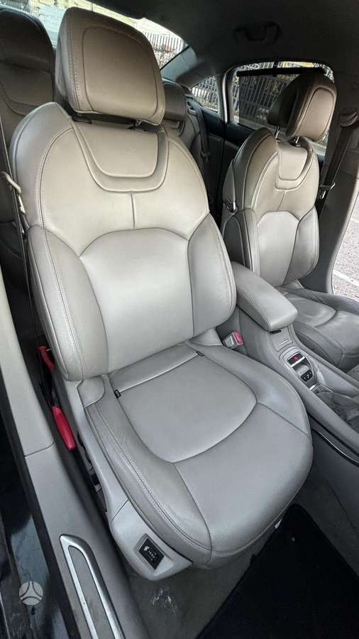 Citroen C5, 2.2 l., Седан