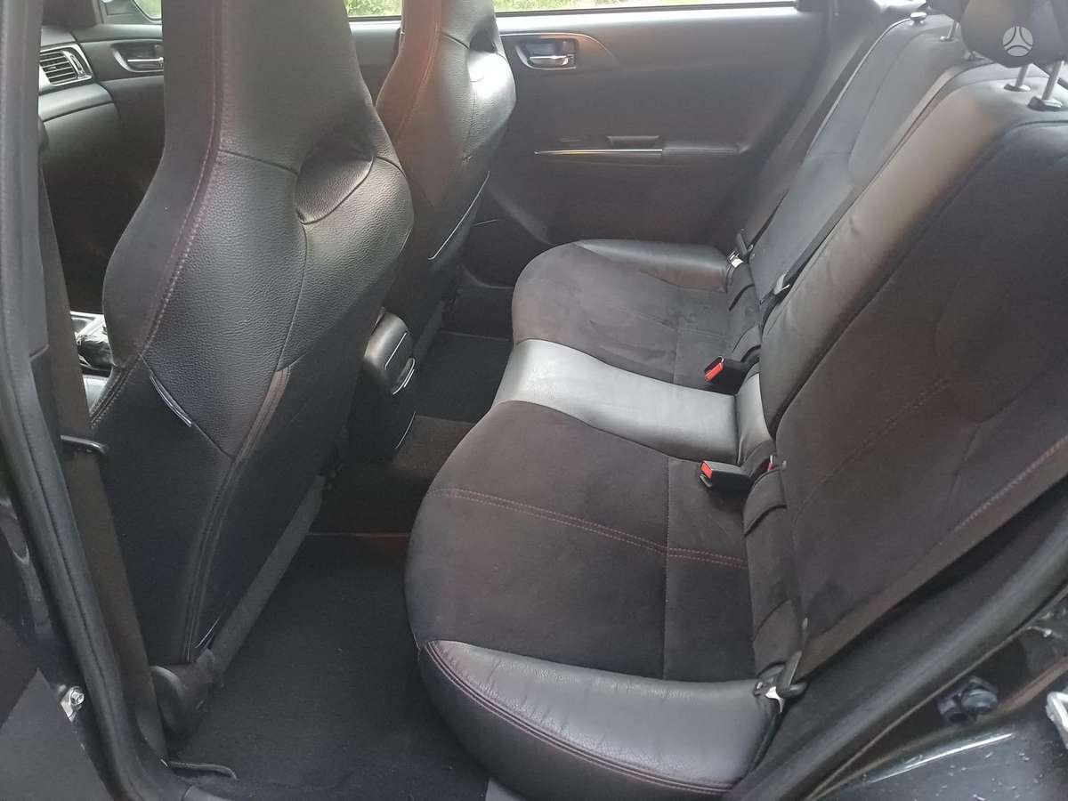 Subaru Impreza WRX - 10