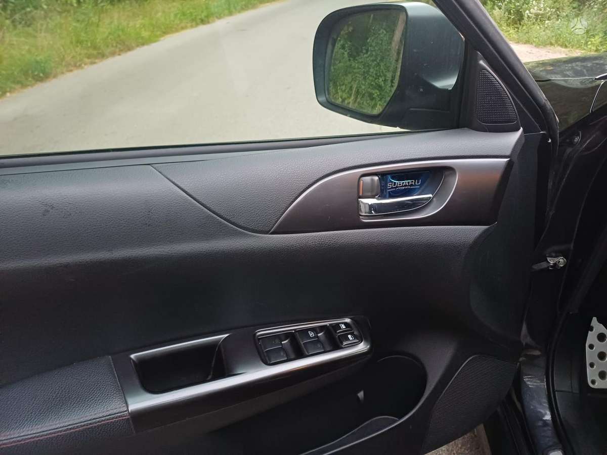 Subaru Impreza WRX - 12