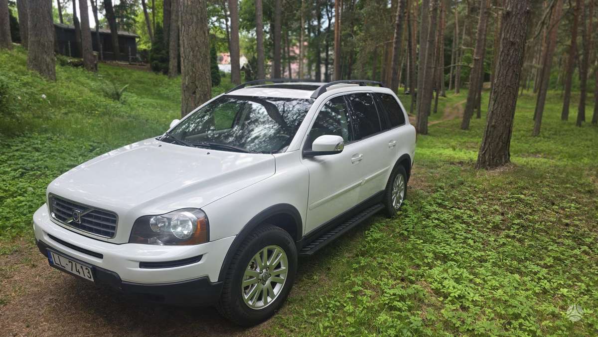 Volvo XC90 - 1