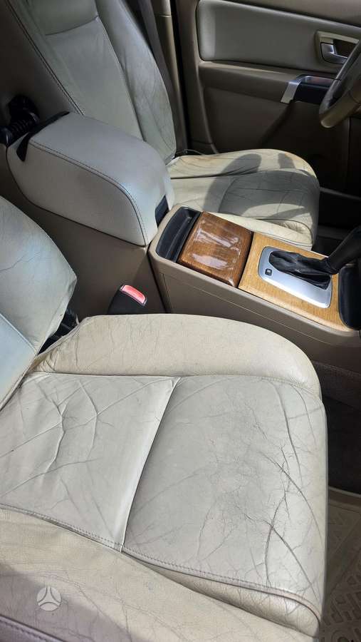 Volvo XC90, 3.2 l., off-road / crossover